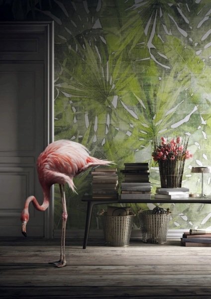 Yeşil Yapraklı Duvarlı Odada Flamingo